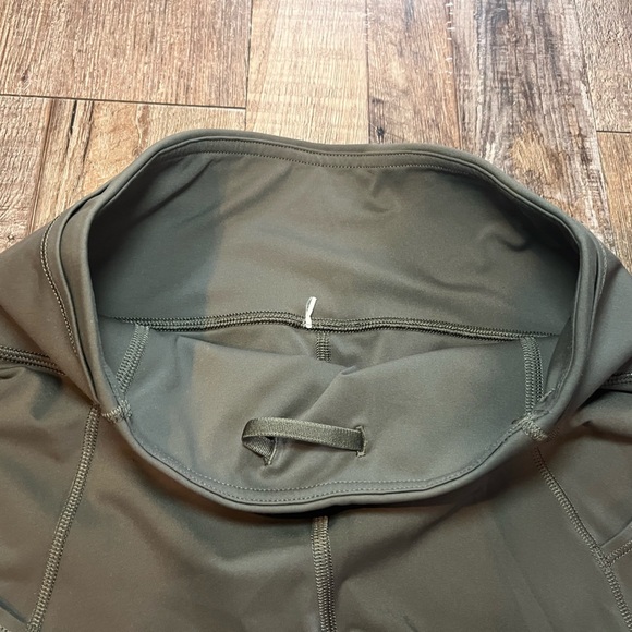 Lululemon Fast and Free Crop II 19" *Non-Reflective in Dark Olive Women’s Size 4 - Picture 9 of 11